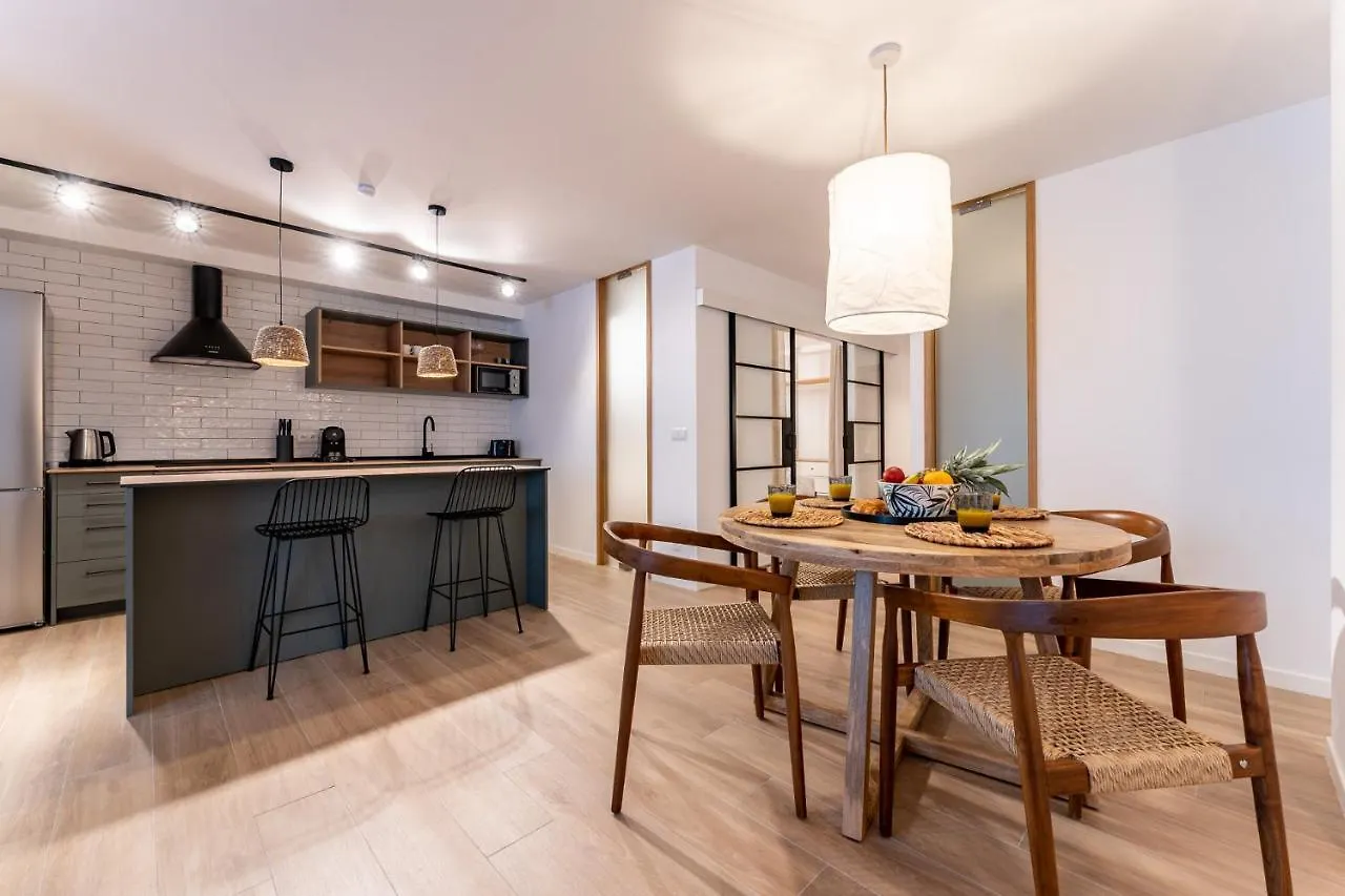 Luxury Beachfront Living On The Beach With Big Terrace 托雷莫利诺斯 0*,